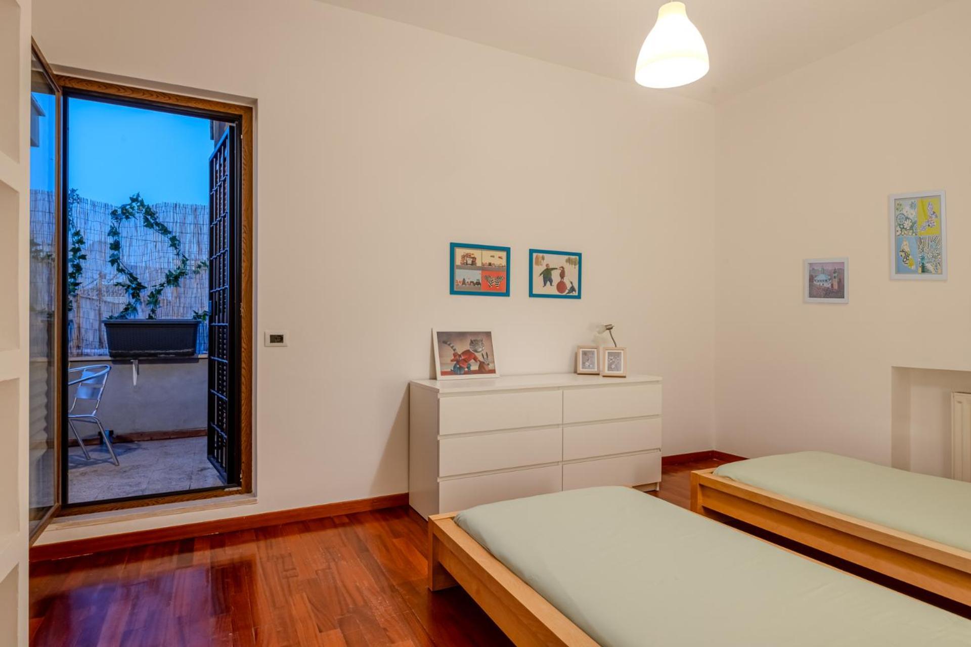 Vatican, 2 Bedrooms With Terraces And Garage